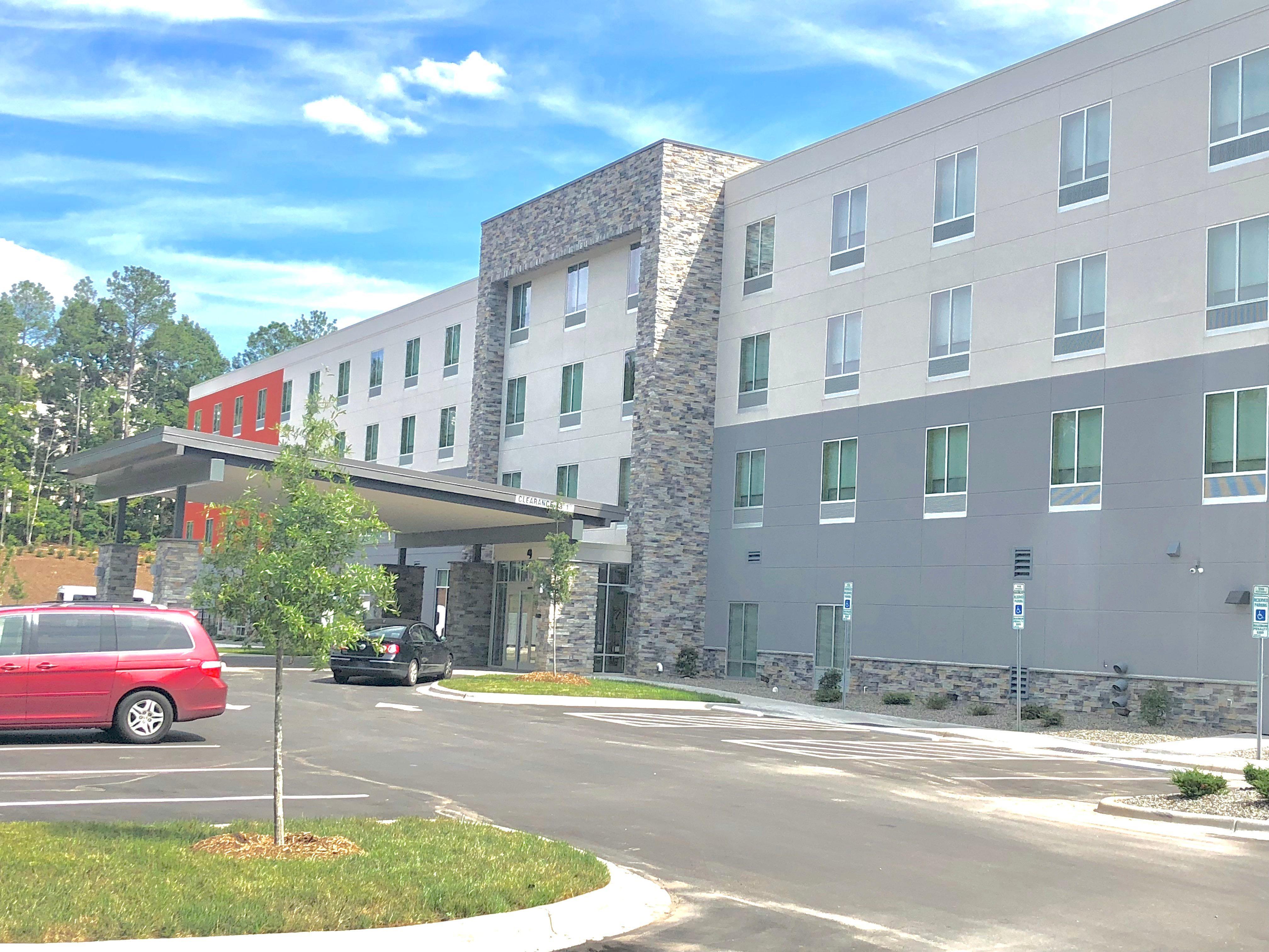 Holiday Inn Express & Suites Raleigh Airport - Brier Creek By Ihg Exterior foto