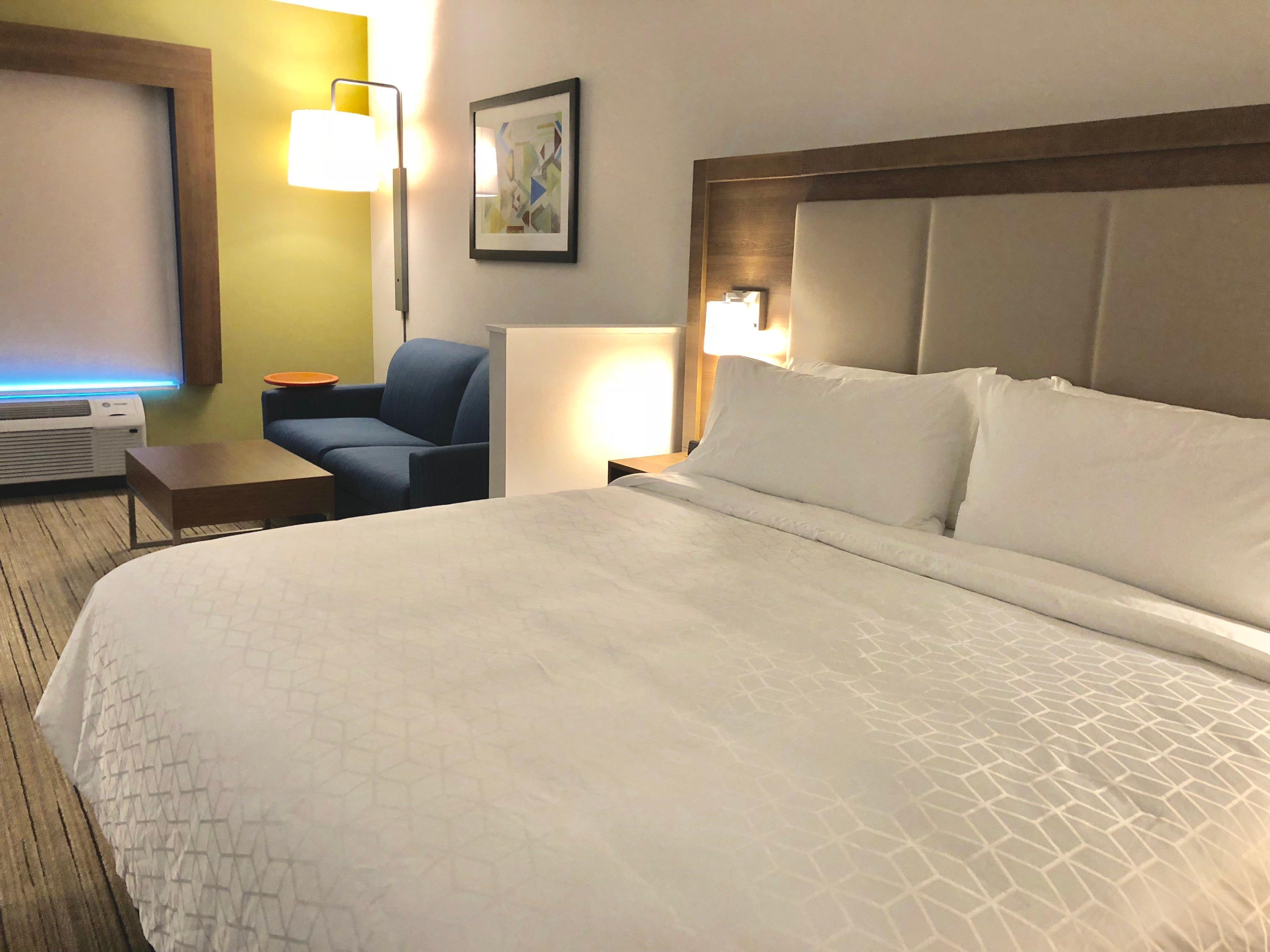 Holiday Inn Express & Suites Raleigh Airport - Brier Creek By Ihg Exterior foto